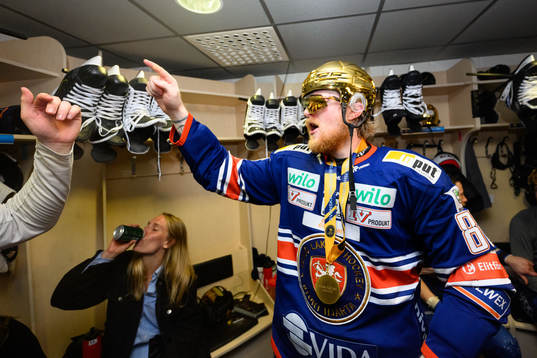 Växjös Joachim Blichfeld jublar