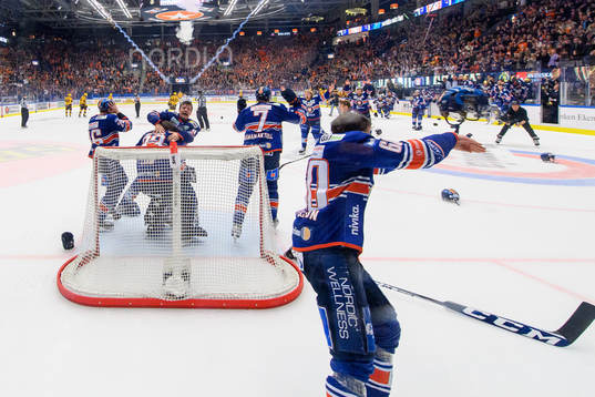 Växjös spelare jublar