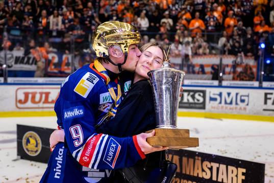 Växjös Victor Stjernborg med sällskap jublar med LeMat