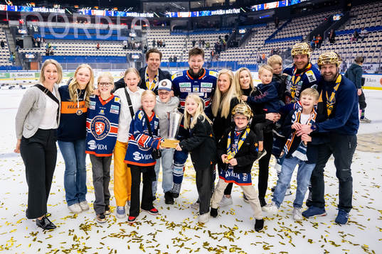 Växjös Robert Rosén och Erik Josefsson med familjer