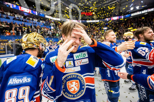 Växjös Hugo Gustafsson jublar