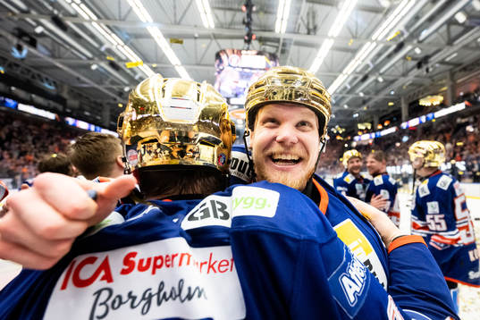 Växjös Ludvig Nilsson jublar