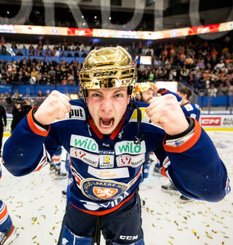 Växjös Victor Stjernborg jublar