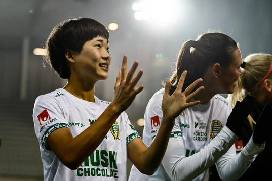 Hammarbys Maika Hamano jublar