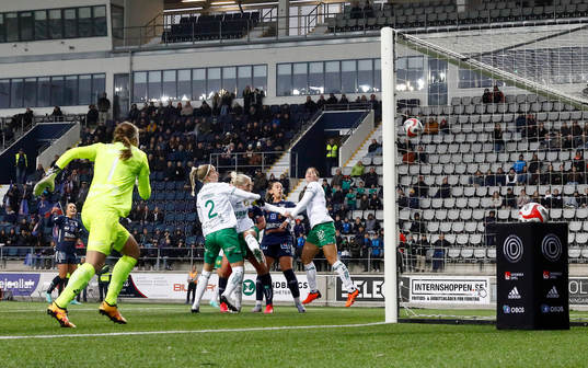 Mål 1-0 av Linköpings Cathinka Friis Tandberg