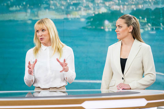 Johanna Frisk och Lisa Dahlkvist i Viaplay studion