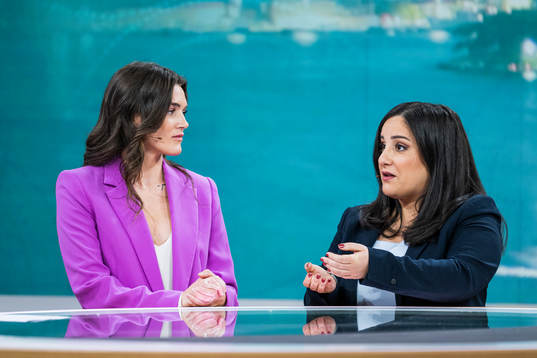 Saga Fredriksson och Jennifer Kücükaslan i Viaplay studion