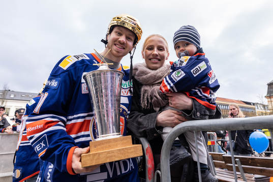 Kalle Kossila med familj