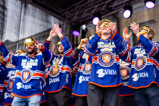 Spelarna jublar