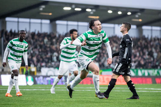 Västerås SKs Miguel Sandberg jublar