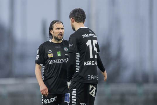 Örebros Kevin Walker deppar