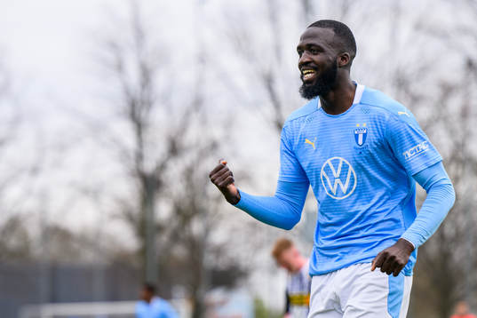 Malmö FFs Mahamé Siby jublar