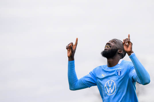 Malmö FFs Mahamé Siby jublar