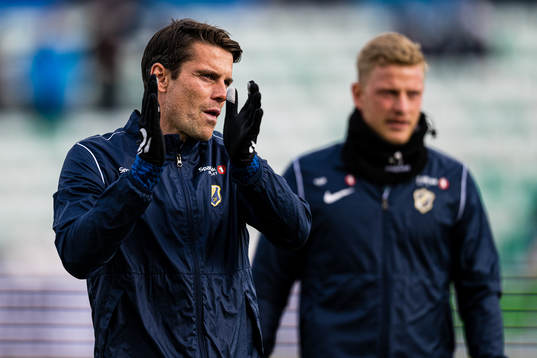 Simen Søraunet Wangberg of Stabæk warms up
