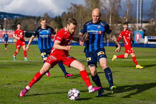 Bård Finne of Brann and Kasper Søndergaard Pedersen of