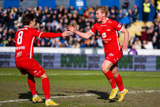 Aune Heggebø of Brann celebrates