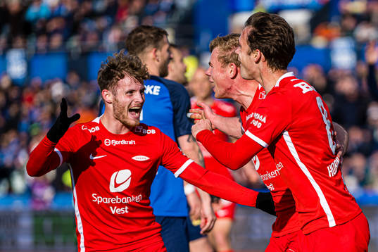 Aune Heggebø of Brann celebrates