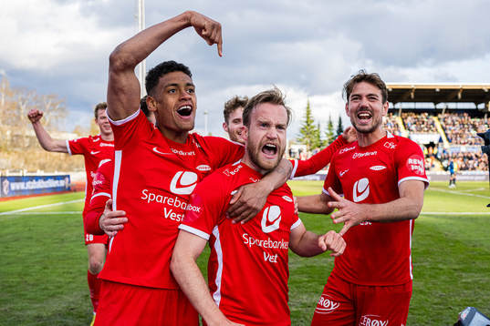 Bläddra bland fler bilder av Football, NM, Stabæk - Brann