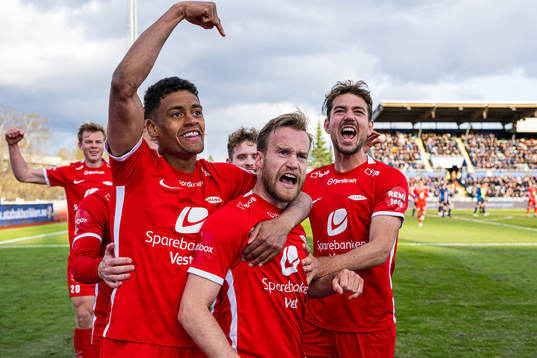 Bård Finne of Brann celebrates