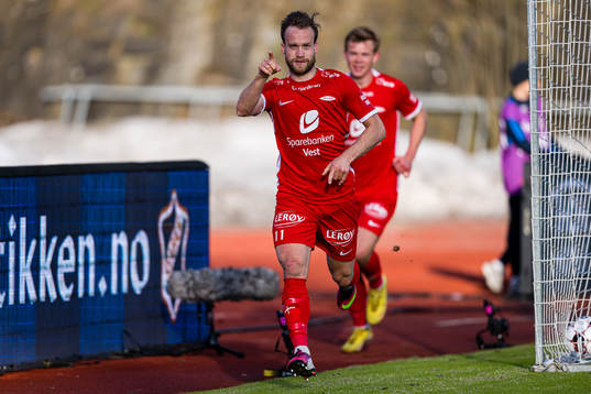 Bård Finne of Brann celebrates