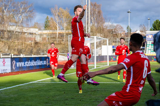 Bård Finne of Brann celebrates