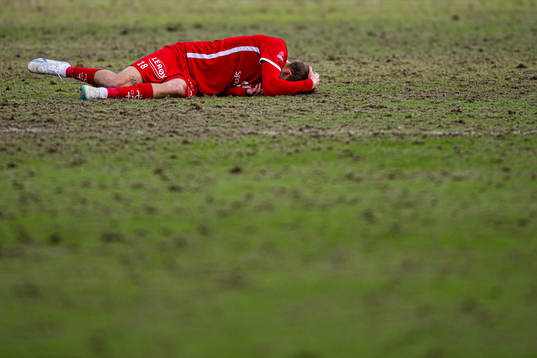 David Møller Wolfe of Brann in pain