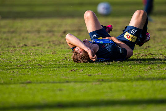Aleksander Andresen of Stabæk in pain