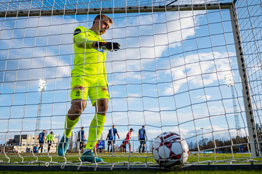 Isak Pettersson of Stabæk looks dejected