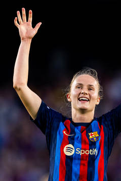 Caroline Graham Hansen of Barcelona celebrates