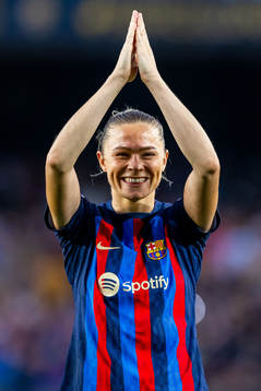Fridolina Rolfö of Barcelona celebrates