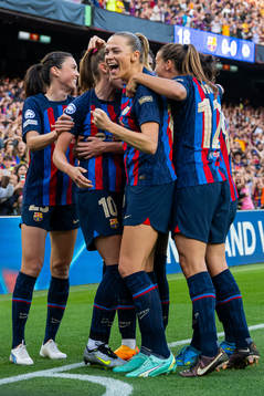 Fridolina Rolfö, Ingrid Syrstad Engen and players of