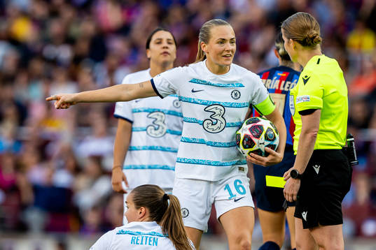 Magdalena Eriksson of Chelsea argues with referee Esther