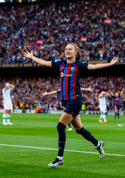 Caroline Graham Hansen of Barcelona celebrates
