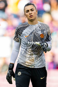 Goalkeeper Zecira Musovic of Chelsea warms up