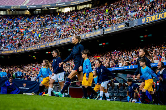 Fridolina Rolfö of Barcelona enters the pitch