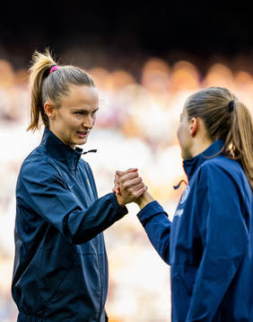 Caroline Graham Hansen of Barcelona and Guro Reiten of