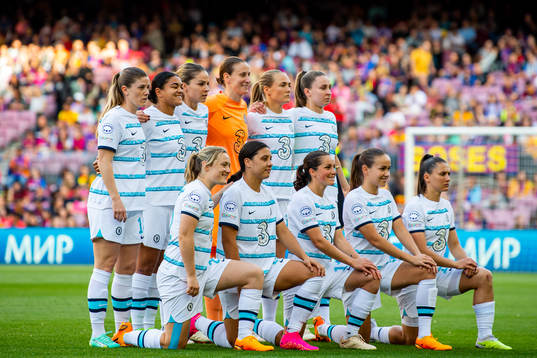 The starting eleven of Chelsea pose for a team photo