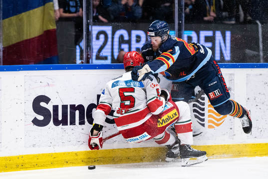 Djurgårdens Wiktor Nilsson och Modos August Berg