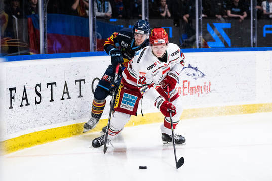 Djurgårdens Lukas Vejdemo och Modos Theodor Niederbach