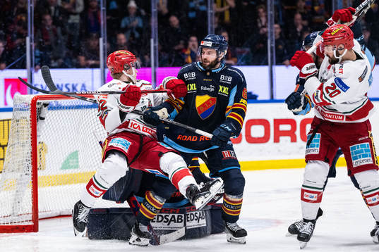 Djurgårdens Stefan Elliott och Modos Theodor Niederbach