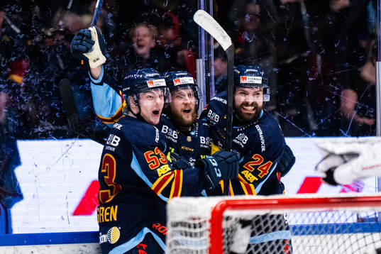 Bläddra bland fler bilder av Ishockey, Hockeyallsvenskan, Final 6, Djurgården - Modo