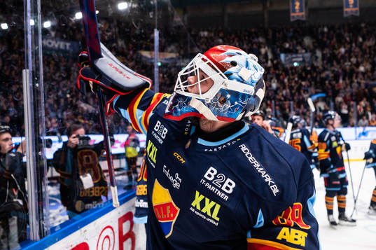 Djurgårdens målvakt Jesper Myrenberg jublar