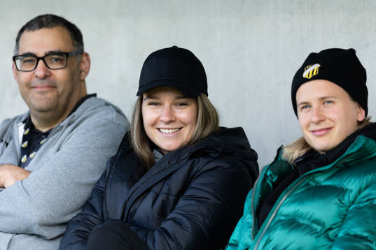 Häckens analytiker Andreas Larsson, Anna Csiki och Filippa