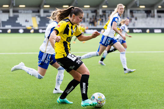 Häckens Hanna Wijk och IFK Norrköpings Sabina Ravnell