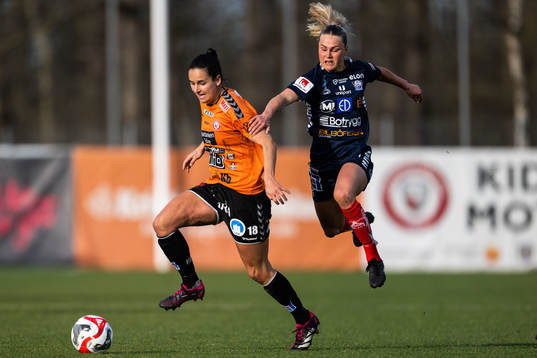 Kristianstads Evelyne Viens och Linköpings Johanna Svedberg