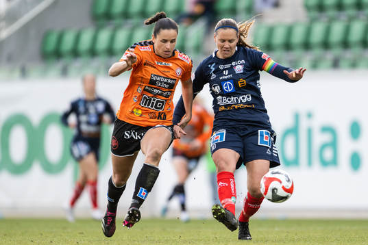 Kristianstads Evelyne Viens och Linköpings Emma Lennartsson