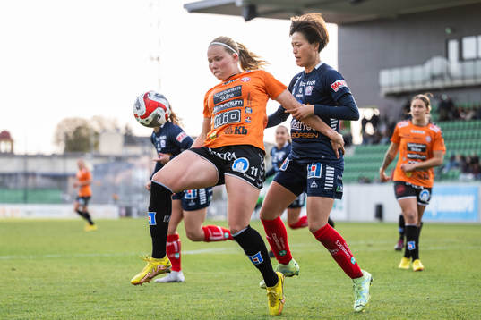 Kristianstads Hlin Eiriksdottir och Linköpings Saori
