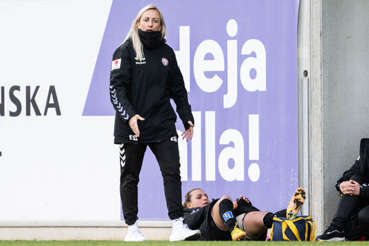 Kristianstads tränare Elisabet Gunnarsdottir och Emma