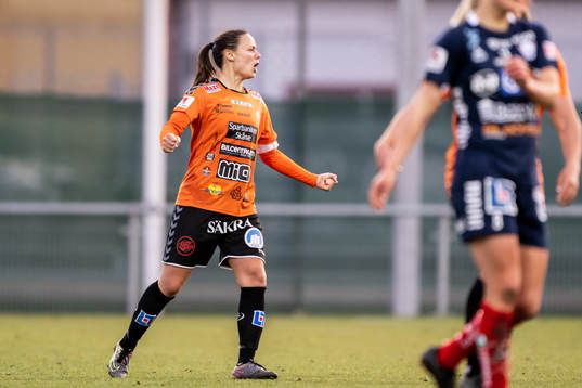 Kristianstads Alice Nilsson jublar på slutsignalen