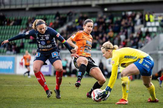 Kristianstads Evelyne Viens oroar mot Linköpings Emma